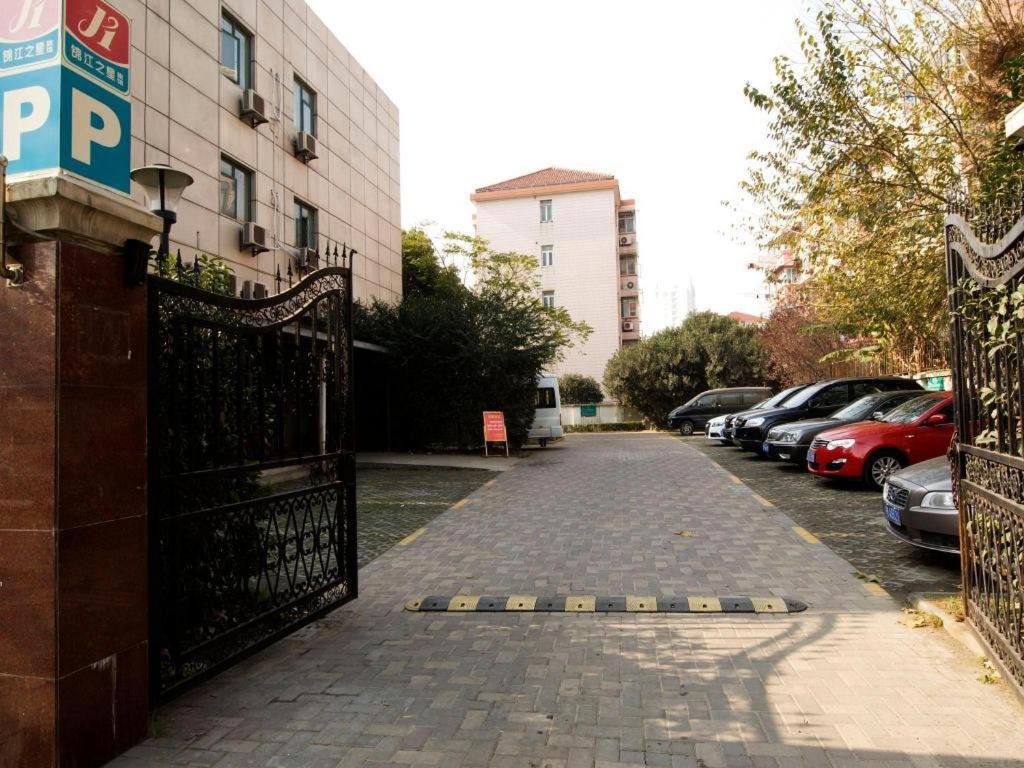 Jinjiang Caobao Road Subway Station 2*