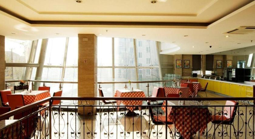 Hotel Jinjiang Caobao Road Subway Station